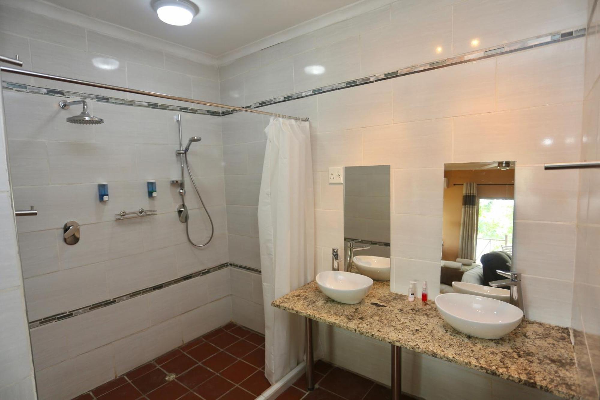 Divundu Guest House Экстерьер фото