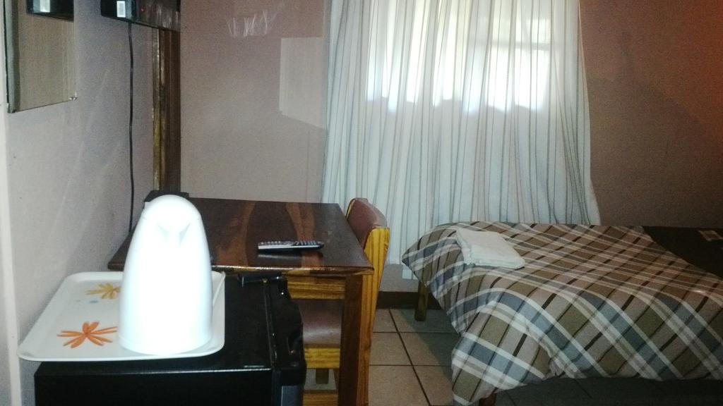 Divundu Guest House Номер фото