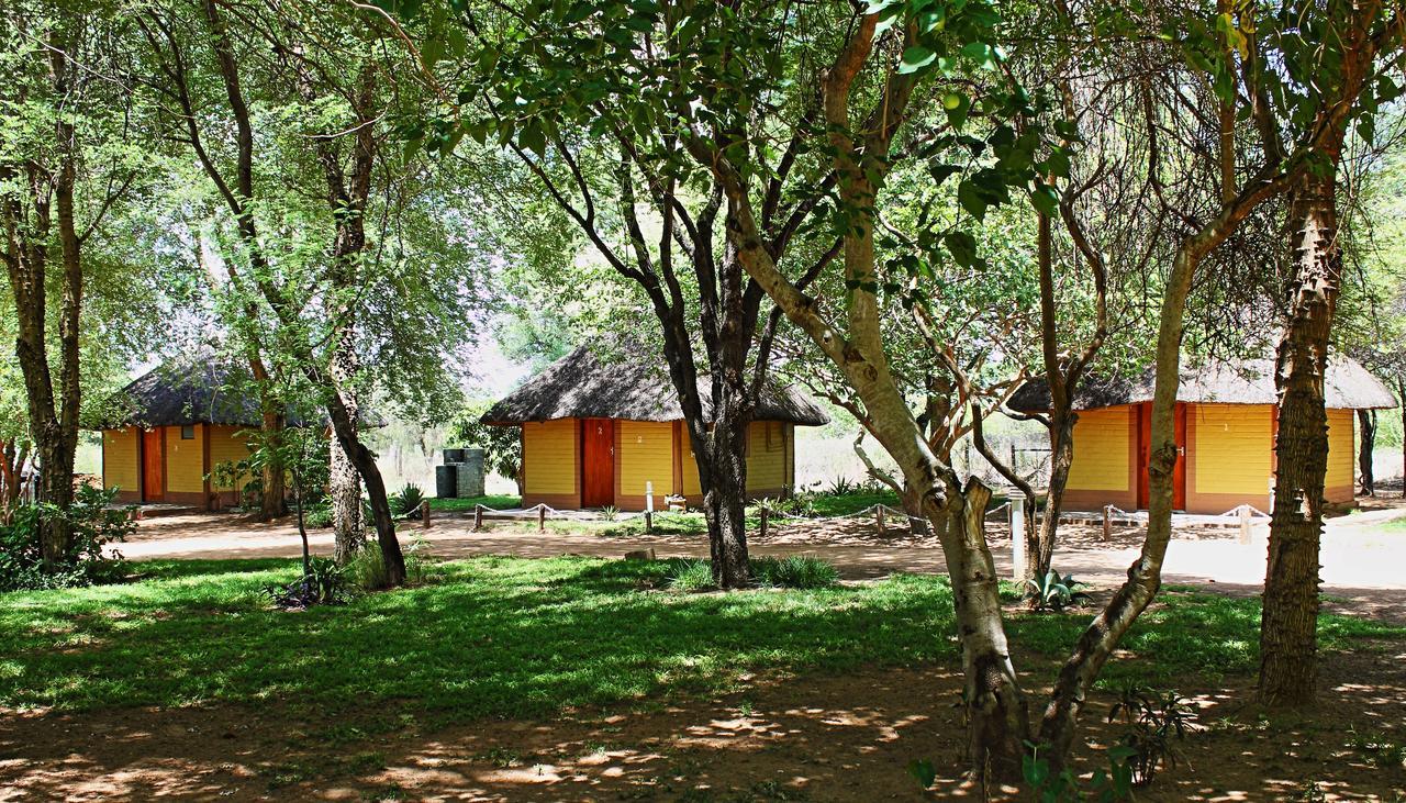 Divundu Guest House Экстерьер фото