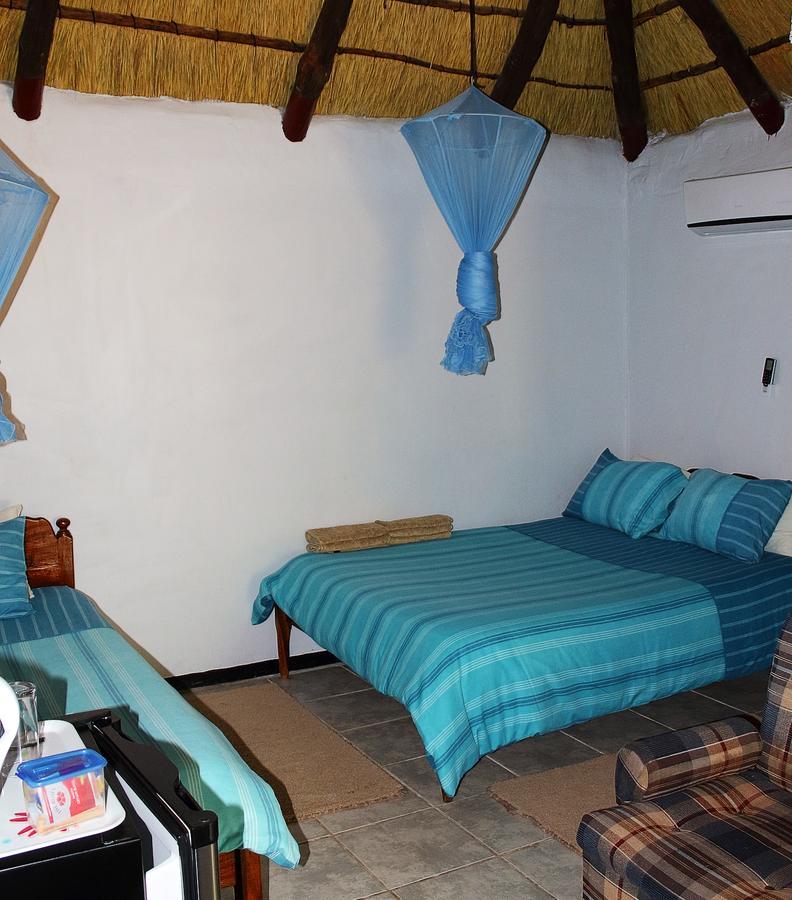 Divundu Guest House Экстерьер фото