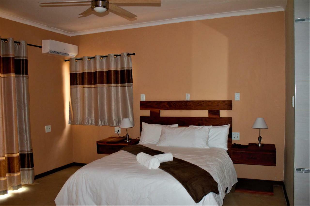 Divundu Guest House Экстерьер фото